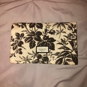 Gucci beauty cosmetic bag